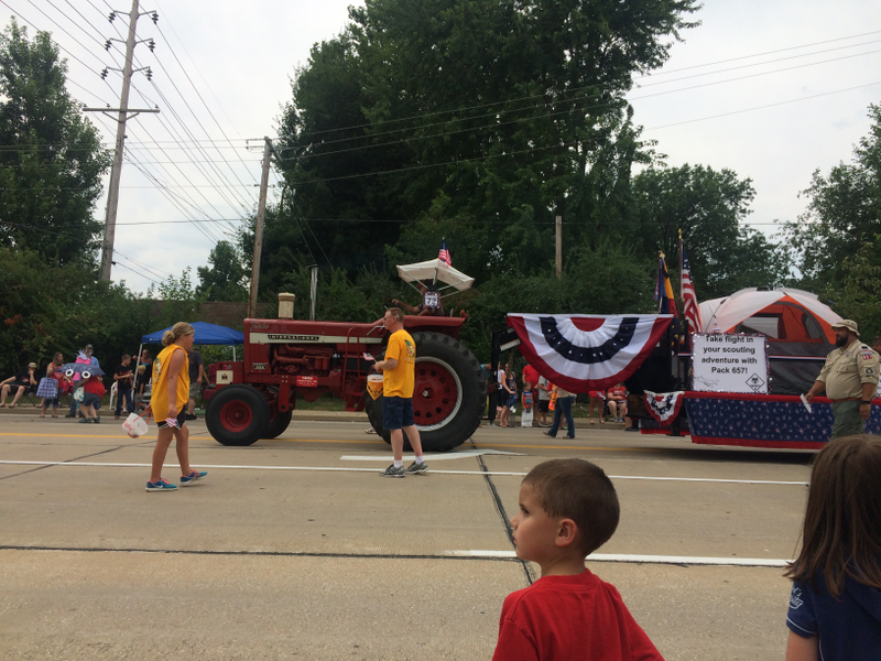 Illustration for article titled Independence Day Parade - the cars
